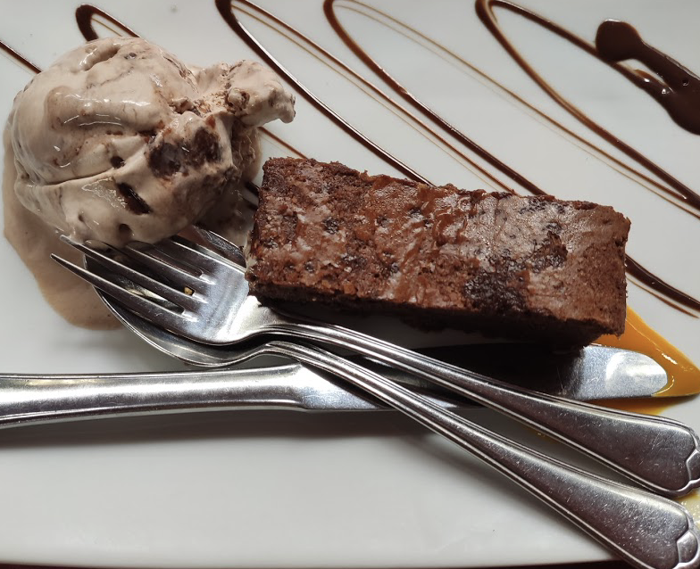 restaurante tolare telefono